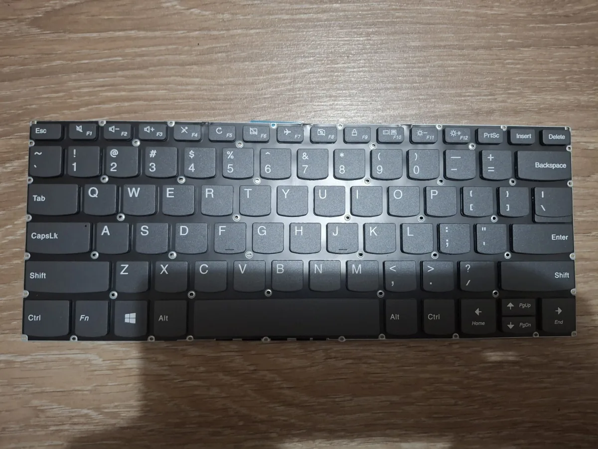 tastatura lenovo yoga 520-14IKB 720-15IKB nova