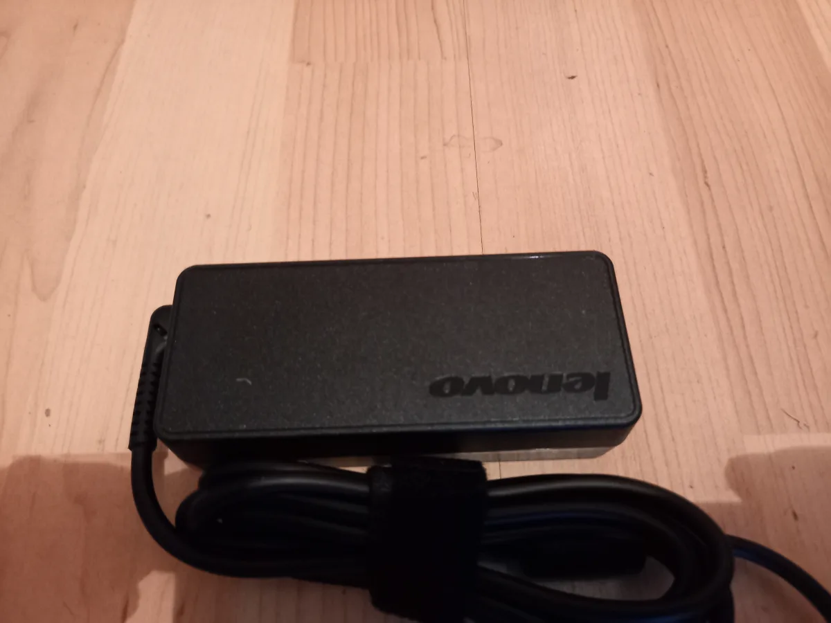 lenovo punjac s210 s510p u330p u430p u430 u530 original novo