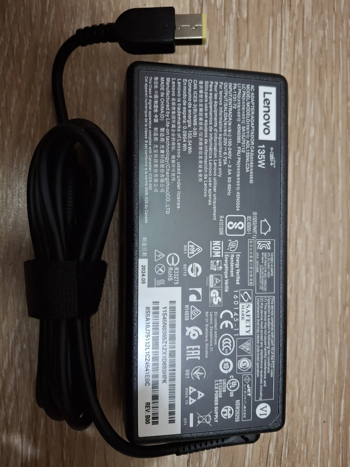 lenovo punjac 3-24imb05 3-24itl6 3-27alc6 original novo